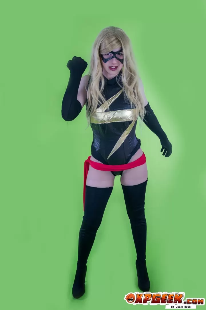 Capitã Marvel Vingadores por Gaby Sá