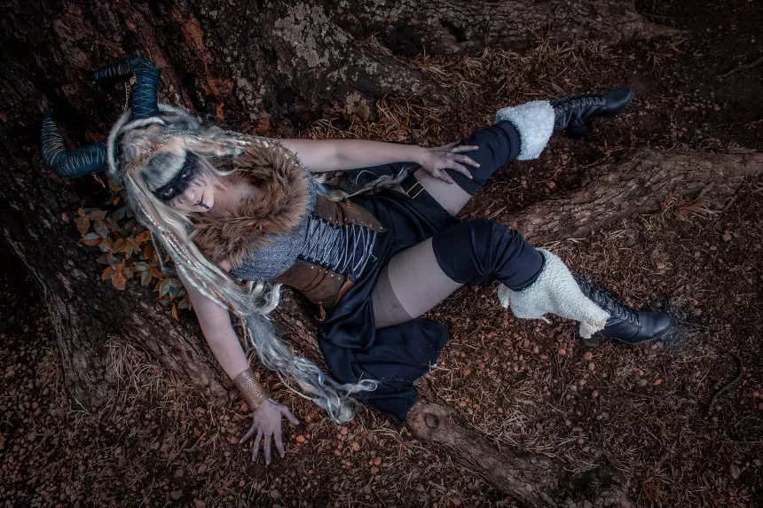 | Dia das Bruxas | Bruxa Viking por Gaby Sá recorte 4