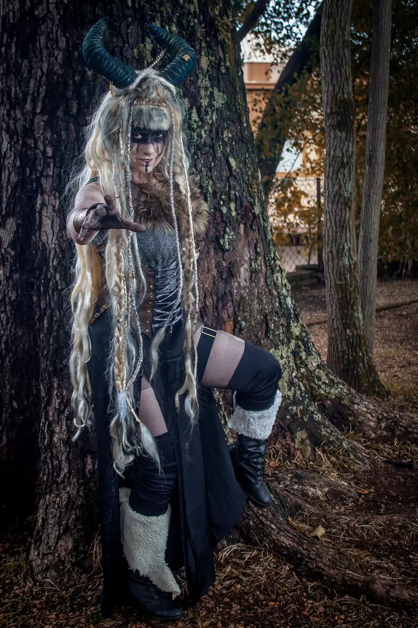 | Dia das Bruxas | Bruxa Viking por Gaby Sá recorte 3
