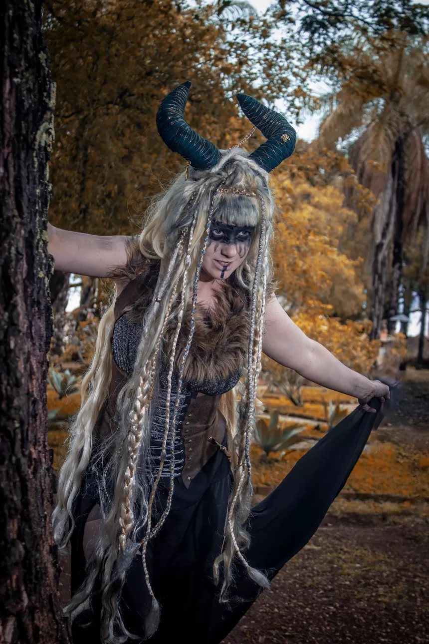 | Dia das Bruxas | Bruxa Viking por Gaby Sá recorte 2