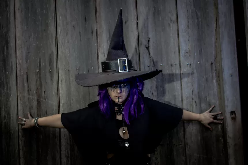 | Dia das Bruxas | Bruxa  por Gaby Sá (#13)