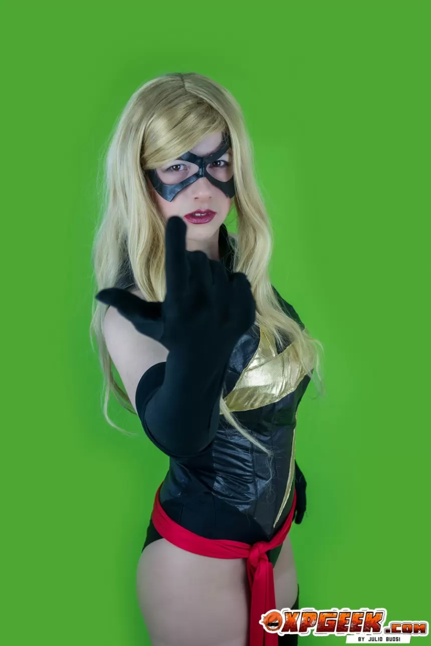 Capitã Marvel Vingadores por Gaby Sá