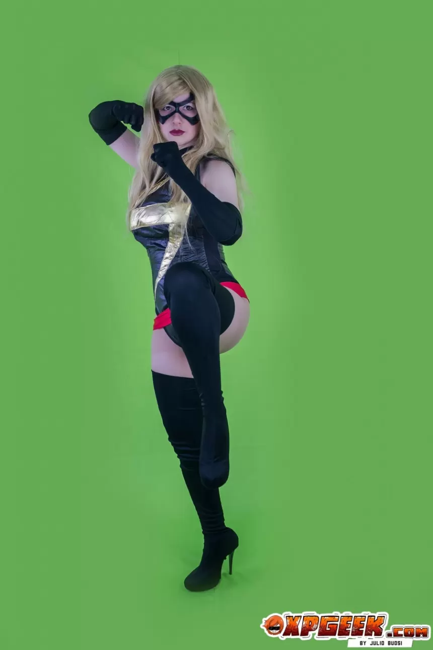 Capitã Marvel Vingadores por Gaby Sá (#10)